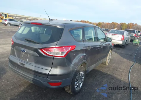 2013 Ford Escape S z USA, uszkodzony, nr VIN 1FMCU0F79DUA70449
